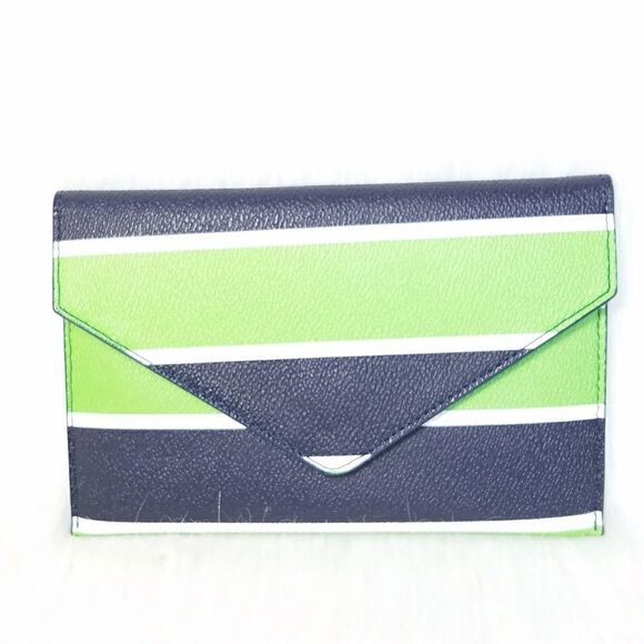 VERA BRADLEY - Picture 5 of 5